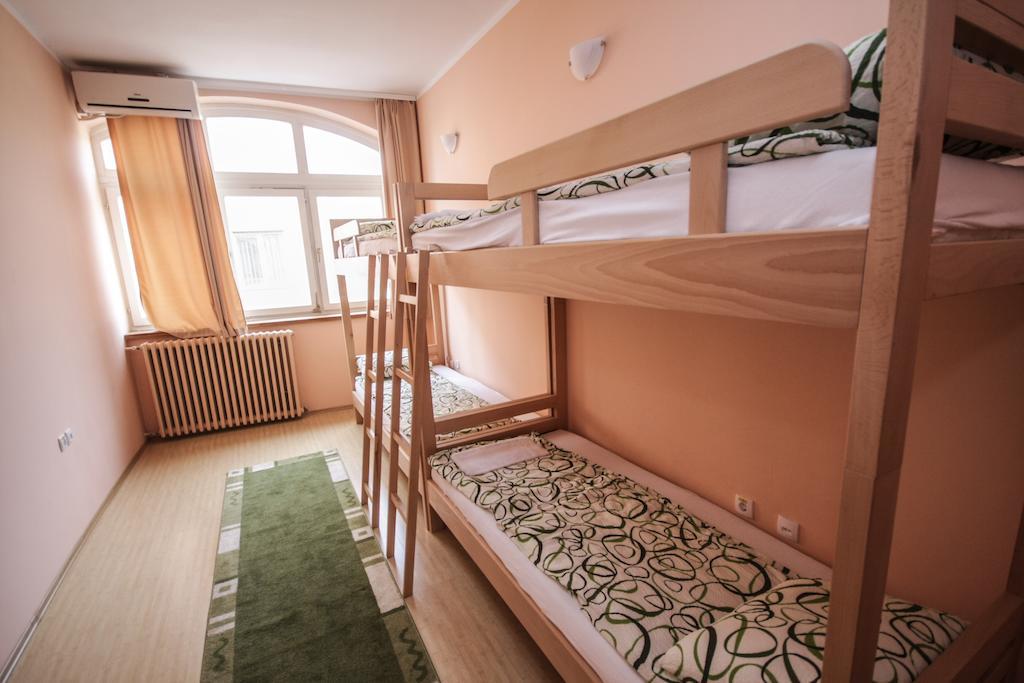 Terasa Vandrerhjem Novi Sad Rom bilde